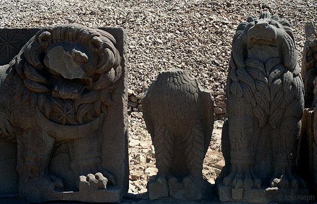 NEMRUT DAGI. La montaña de los gigantes