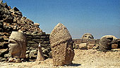 NEMRUT DAGI. La montaña de los gigantes