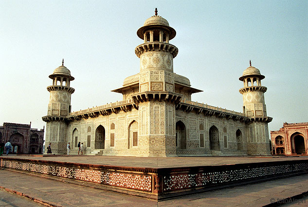 Tumba de Itimad-ud-Daulah