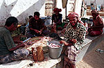 Shibam (Yemen). Preparación de la cena en Ramadán