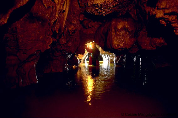 Grotta dei Morti, Valle Imagna, Bergamo