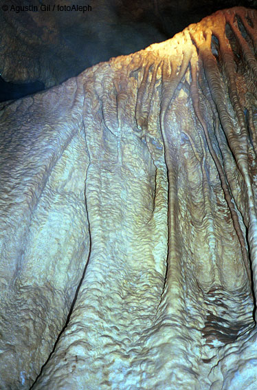 Cueva de Basaura (Lokiz, Navarra)