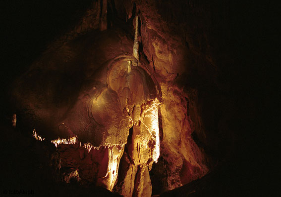 Cueva de Mendukilo (Astiz, Navarra)