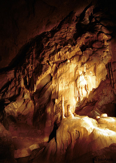 Cueva de Mendukilo (Astiz, Navarra)