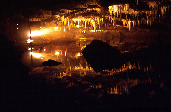 Cueva de Akuandi (Urbasa, Navarra)