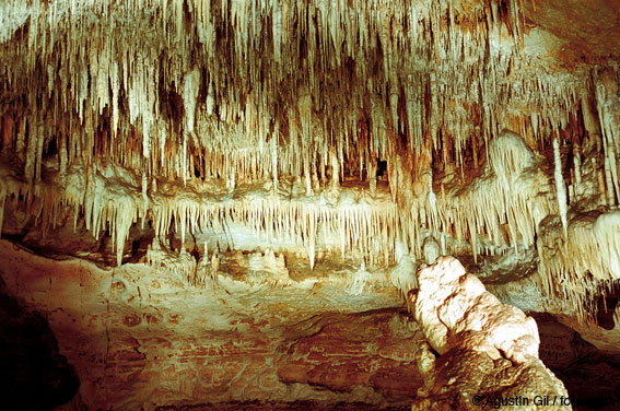 Cueva de Noriturri (Urbasa, Navarra)