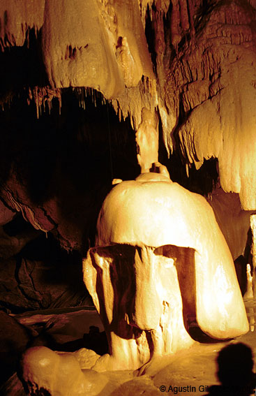 Cueva de Mendukilo (Astiz, Navarra)