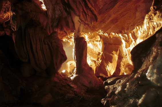 Cueva de El Carlista (valle de Sorogain, Navarra)